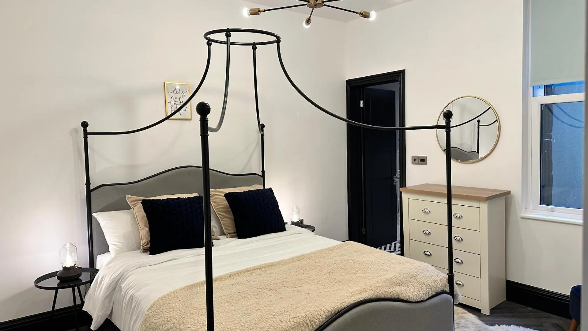 ברייטון Nombre18 In The Lanes - Two Apartments In One - Large 5 Bed 4 Bath - Sleeps 12 0*,