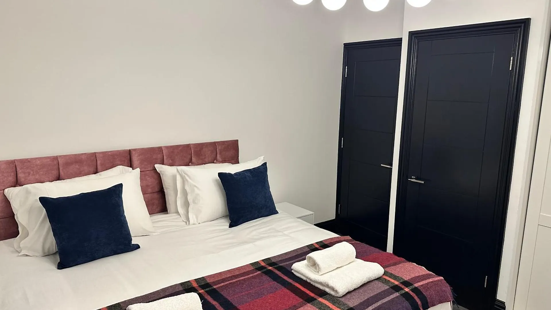 Nombre18 In The Lanes - Two Apartments In One - Large 5 Bed 4 Bath - Sleeps 12 Brighton 0*,  United Kingdom